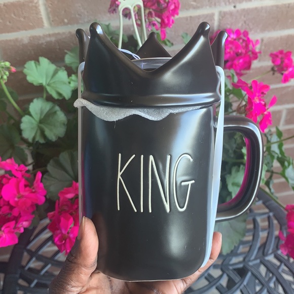 Rae Dunn Black  KING 👑 Mug - Picture 3 of 4